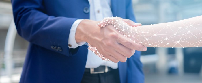 Human and artificial intelligence handshake